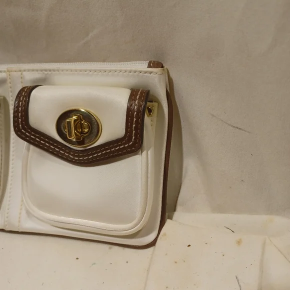 Coach Wristlet Or Small Bag - Picture 4 of 10